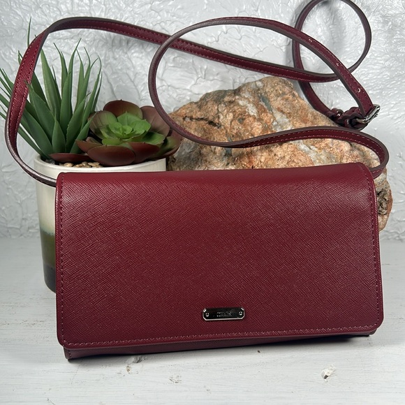 CHAPS Handbags - NWOT CHAPS Crossbody Wallet Removable Strap Burgundy Red CHAPS Purse